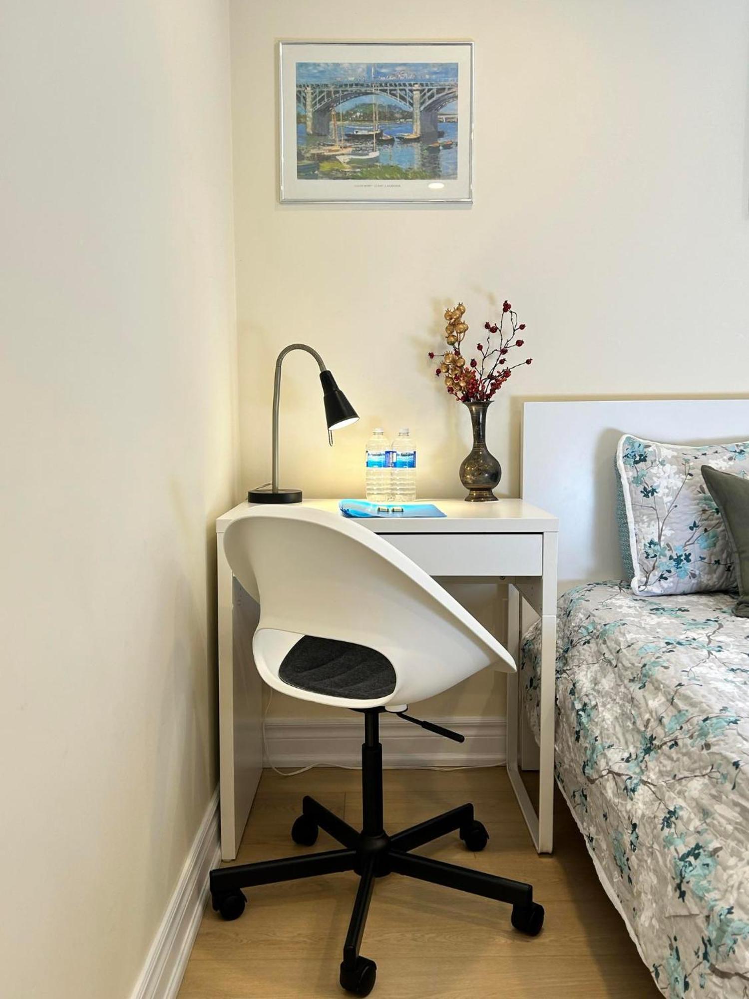 Brand New Lower Home With Exclusive Bathroom Toronto Eksteriør billede